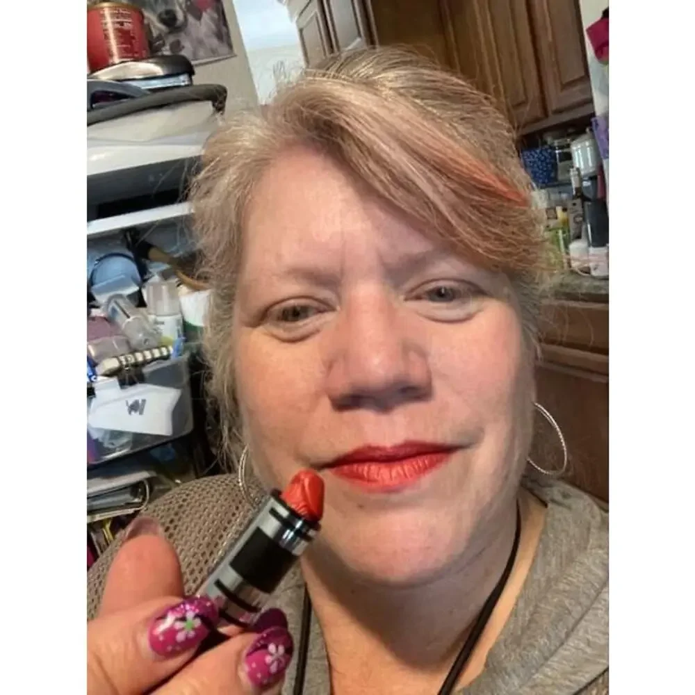 Fun & Flirty Princessa Mushroom Matte Lipstick — Waterproof, Long‑Lasting - vn